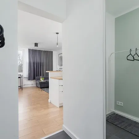 Pet-friendly Cosy Studio Skarbinskiego By Renters Daire Krakow