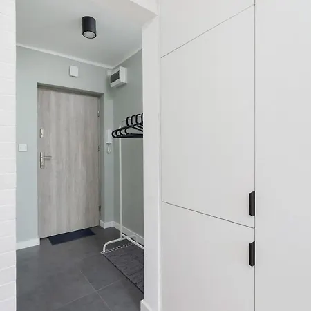 Pet-friendly Cosy Studio Skarbinskiego By Renters Daire